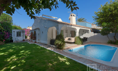 Charming Golden Mile Beachside Villa